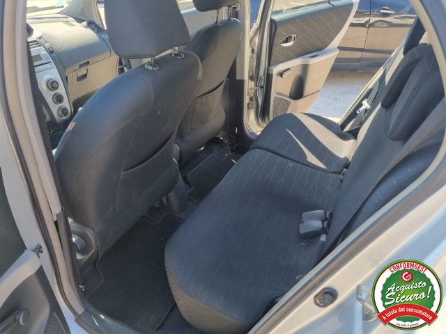 TOYOTA Yaris usata, con Fendinebbia