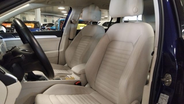VOLKSWAGEN Passat usata, con Bluetooth