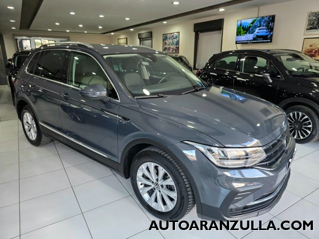 VOLKSWAGEN Tiguan usata, con Airbag laterali