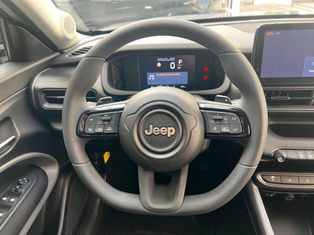 JEEP Avenger usata, con USB