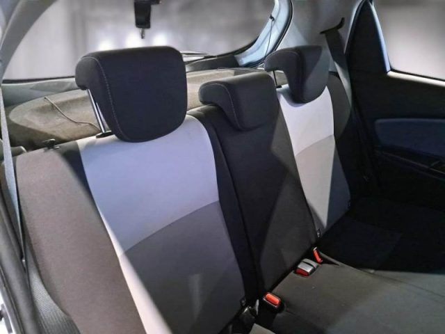TOYOTA Yaris usata, con Bluetooth