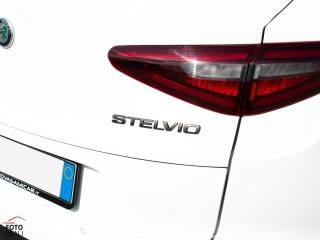 ALFA ROMEO Stelvio usata, con Volante in pelle