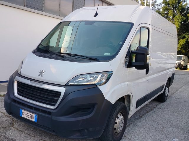 PEUGEOT Boxer usata, con ABS