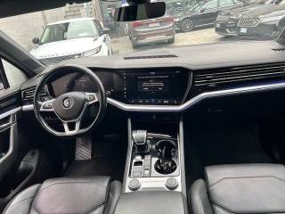 VOLKSWAGEN Touareg usata, con Cruise Control