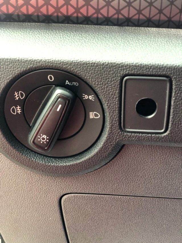 VOLKSWAGEN T-Cross usata, con Sedile posteriore sdoppiato