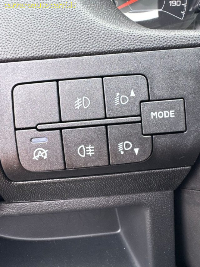 PEUGEOT Boxer usata, con Autoradio digitale