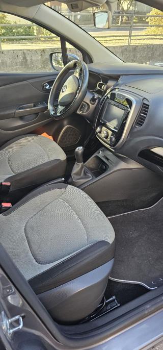 RENAULT Captur usata 19