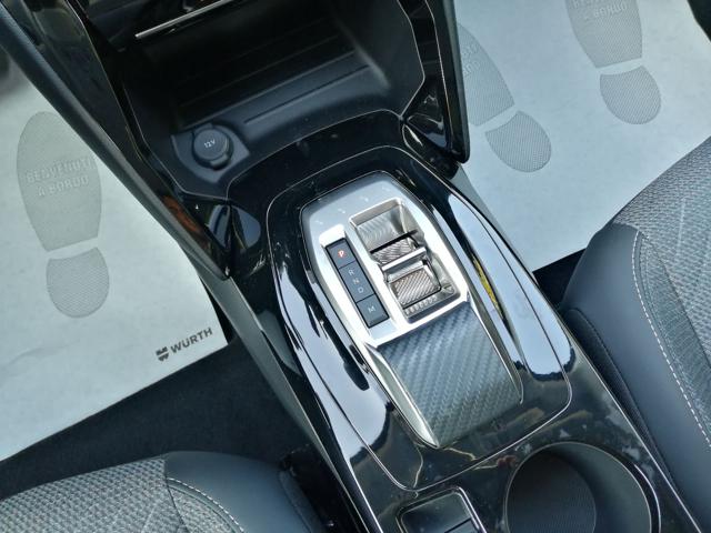 PEUGEOT 208 usata, con Leve al volante