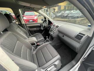 VOLKSWAGEN Touran usata, con Bracciolo