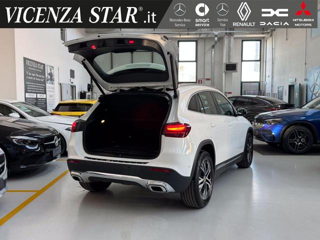 MERCEDES-BENZ GLA 180 usata, con Volante in pelle