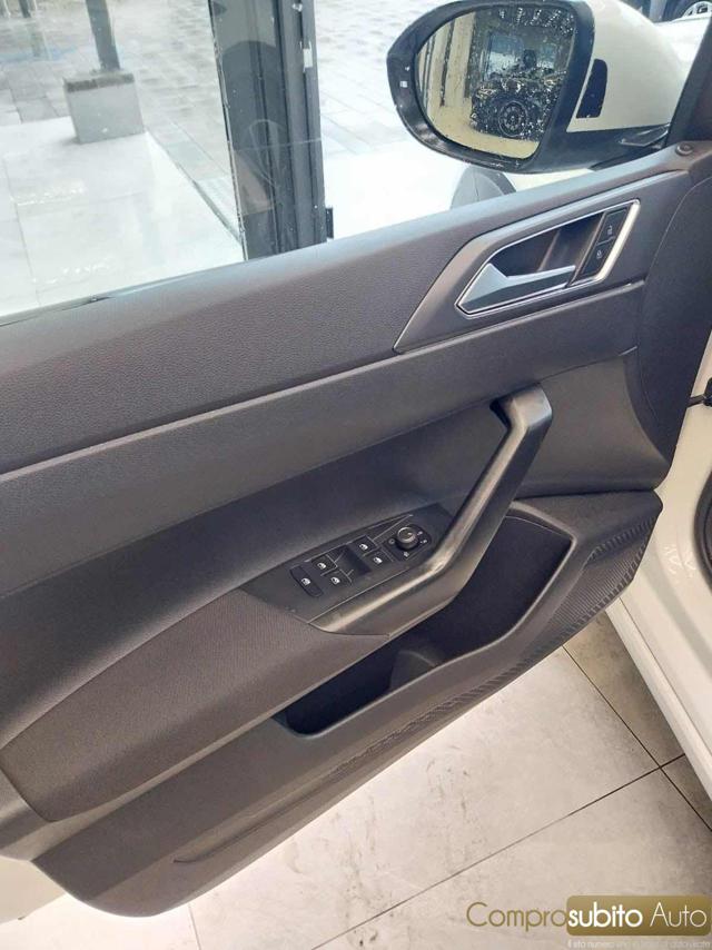 VOLKSWAGEN Taigo usata 29