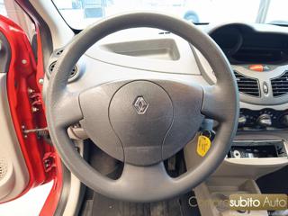 RENAULT Twingo usata 18