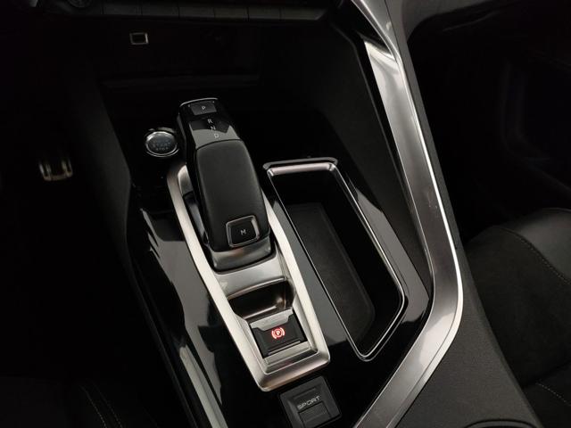 PEUGEOT 3008 usata, con Tettuccio apribile