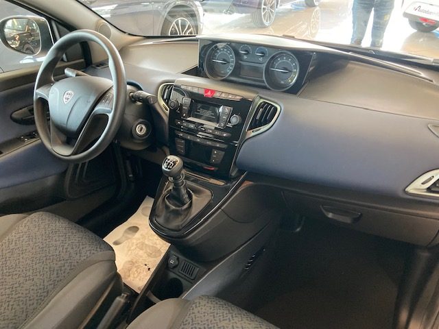 LANCIA Ypsilon usata, con Specchietti laterali elettrici