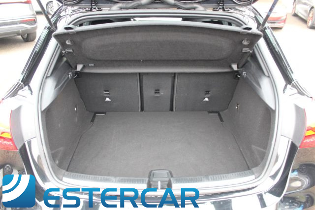 MERCEDES-BENZ A 200 usata, con Interni in pelle