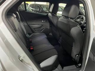 PEUGEOT 2008 usata, con Sistema di navigazione