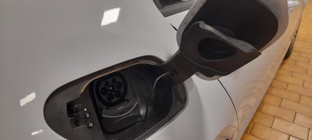 VOLKSWAGEN e-Golf usata 33