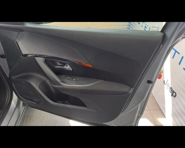 PEUGEOT 2008 usata 25