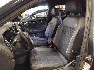 VOLKSWAGEN T-Roc usata, con Sedile posteriore sdoppiato