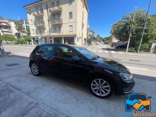 VOLKSWAGEN Golf usata, con Airbag laterali