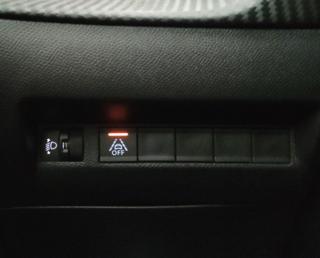 PEUGEOT 2008 usata, con Controllo automatico clima