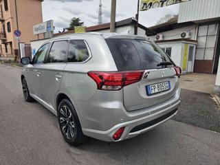 MITSUBISHI Outlander usata, con Airbag laterali