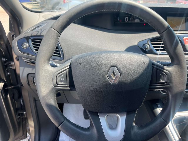 RENAULT Scenic usata, con Cruise Control