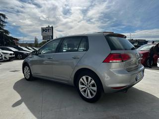 VOLKSWAGEN Golf usata, con Autoradio
