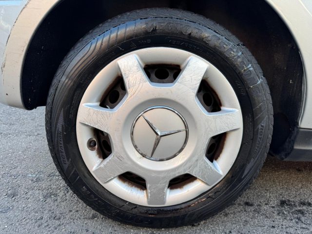 MERCEDES-BENZ A 160 usata, con Specchietti laterali elettrici