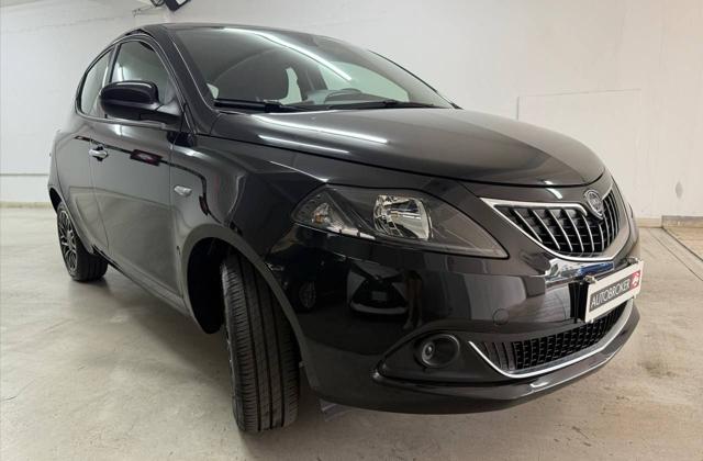 LANCIA Ypsilon usata, con Airbag laterali