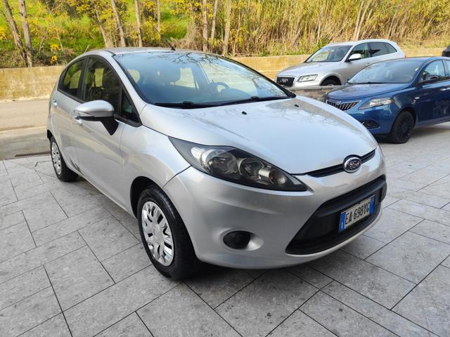 FORD Fiesta usata, con Autoradio