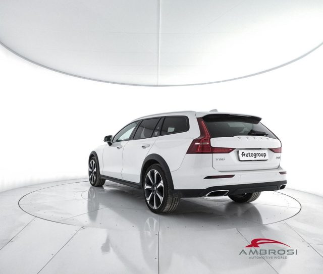 VOLVO V60 Cross Country usata 3
