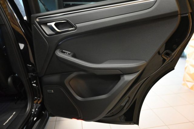 PORSCHE Macan usata 253
