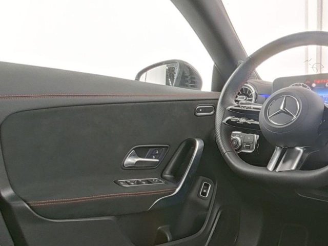 MERCEDES-BENZ CLA 180 usata, con Climatizzatore