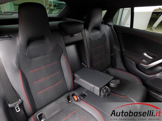 MERCEDES-BENZ CLA 220 usata, con Sistema di parcheggio automatico