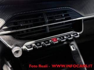 PEUGEOT 208 usata, con USB