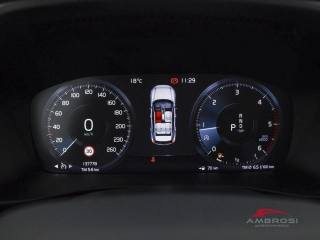 VOLVO XC40 usata 12
