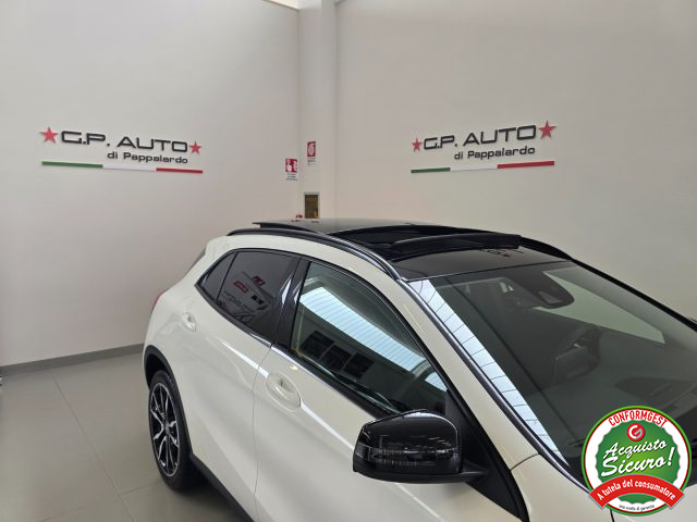 MERCEDES-BENZ GLA 200 usata, con Fari LED