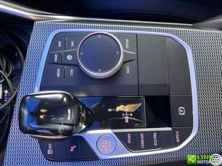 BMW 320 usata, con Fari LED