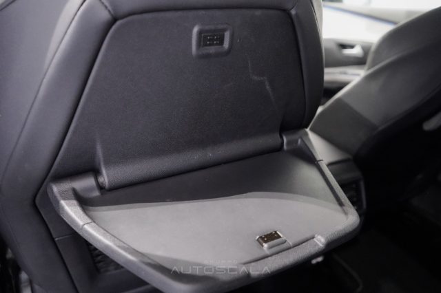 PEUGEOT 5008 usata, con Sensore di pioggia