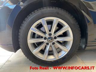 VOLKSWAGEN Passat Variant usata, con Bracciolo