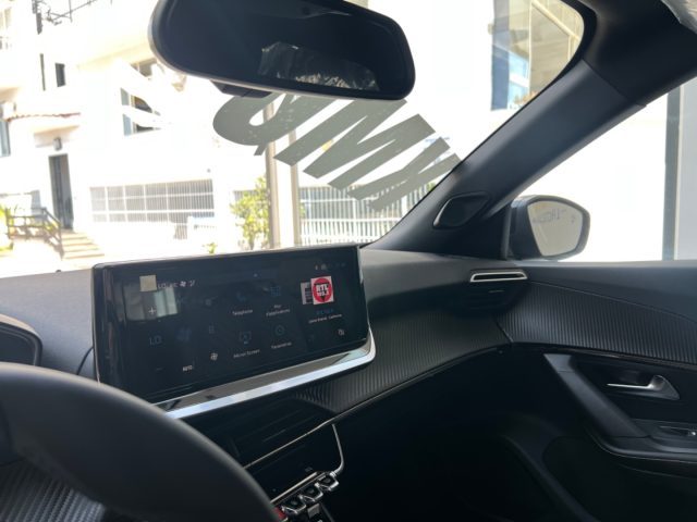 PEUGEOT 2008 usata, con Vetri oscurati