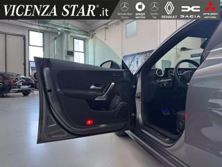 MERCEDES-BENZ CLA 200 usata, con Touch screen
