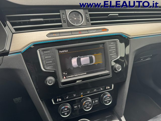 VOLKSWAGEN Passat usata, con ESP