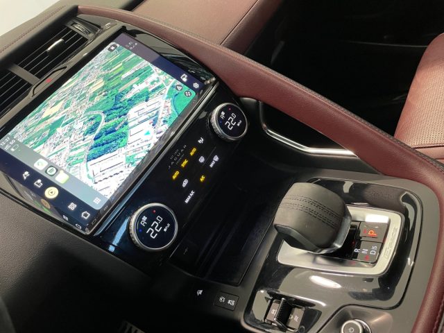 JAGUAR E-Pace usata 15
