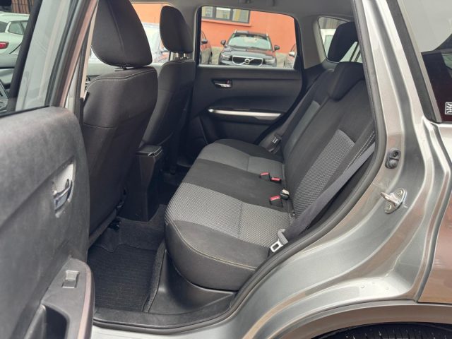 SUZUKI Vitara usata, con Fari LED