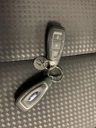 FORD Kuga usata, con Autoradio digitale