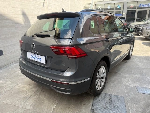 VOLKSWAGEN Tiguan usata, con Airbag laterali