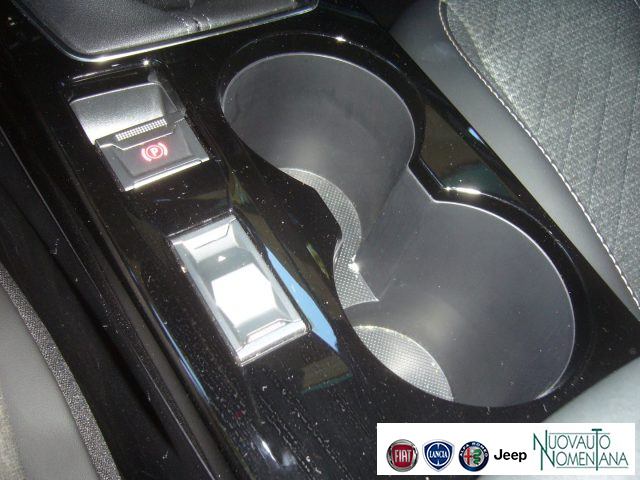 PEUGEOT 2008 usata, con Luci diurne