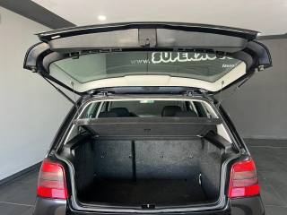 VOLKSWAGEN Golf usata, con ESP